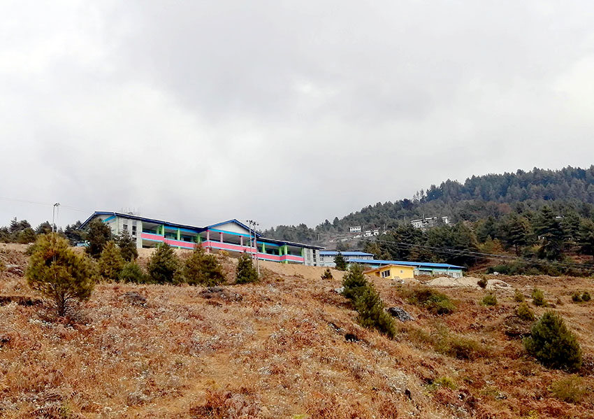 सोलुखुम्बुको सोलुदूधकुण्ड नगरपालिका–७, गार्मामा दुई हजार ८०० रोपनी क्षेत्रफलमा फैलिएको नेपाल पर्वतारोहण प्रशिक्षण प्रतिष्ठानको क्षेत्र । तस्बिरः विराट अनुपम | रासस
soku-nepal parwatrohan